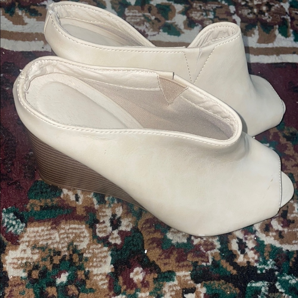 Elegant Cream Wedge Peep-Toe Shoes